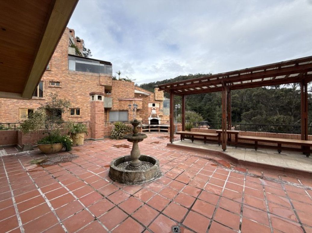 Apartamento de 5 alcobas en venta en A.S.D., Bogotá, 220 m² · foto 2 de 20