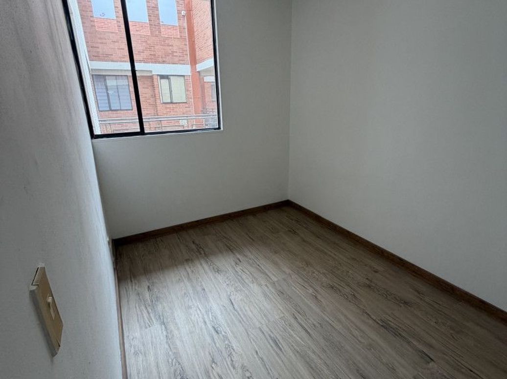 Apartamento de 4 alcobas en venta en Victoria Norte, Bogotá, 92 m² · foto 9 de 19