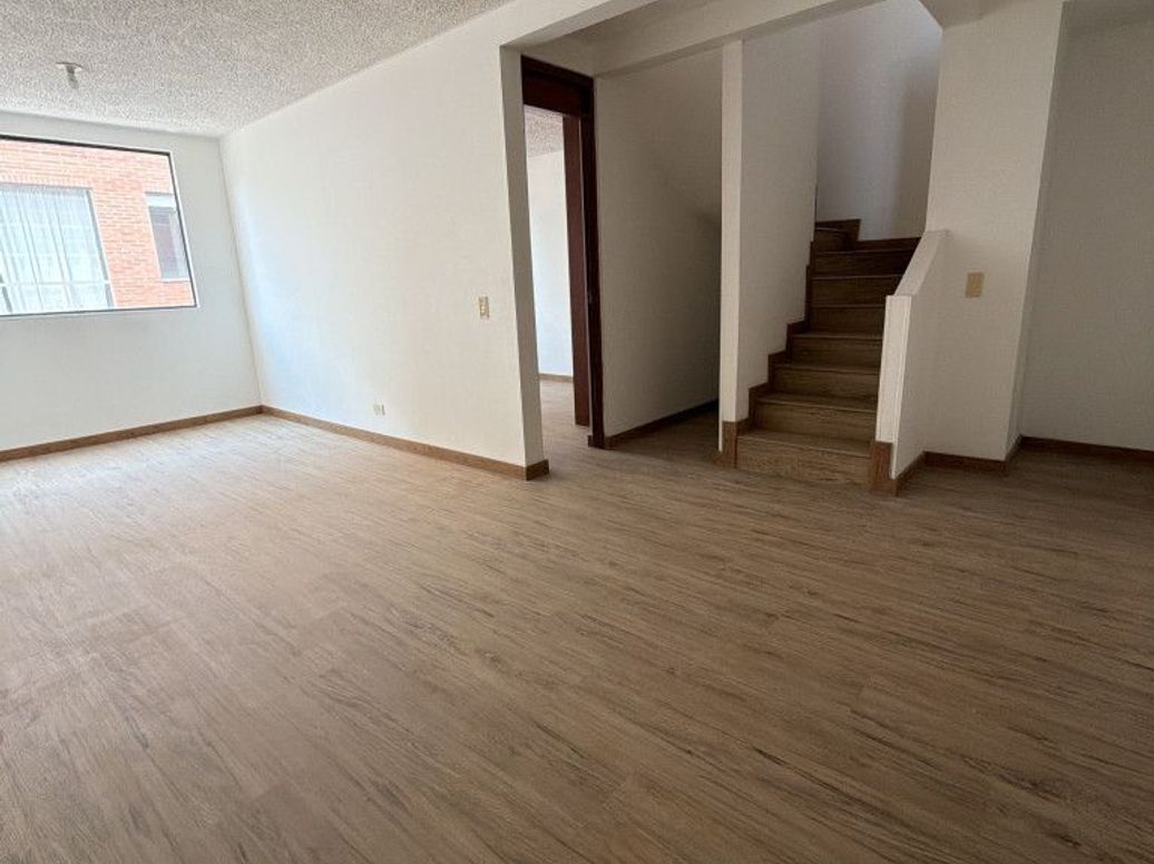 Apartamento de 4 alcobas en venta en Victoria Norte, Bogotá, 92 m² · foto 2 de 19