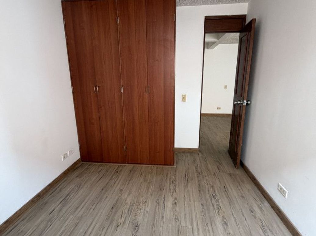 Apartamento de 4 alcobas en venta en Victoria Norte, Bogotá, 92 m² · foto 8 de 19