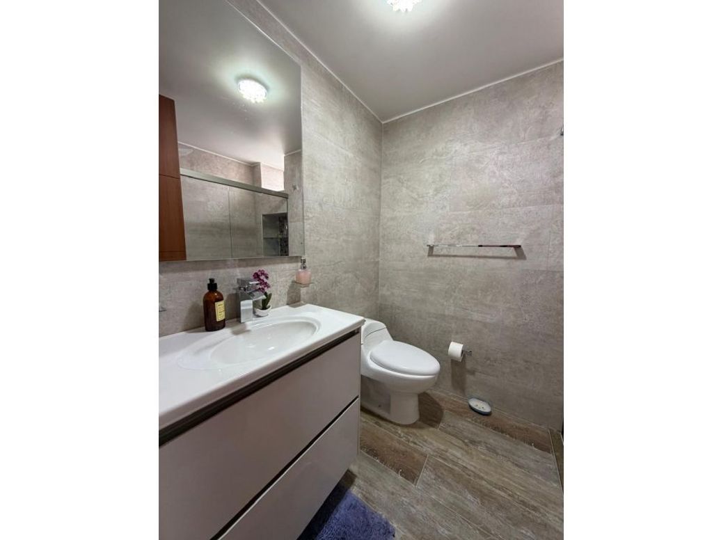 Apartamento de 3 alcobas en venta en Quinta Paredes, Bogotá, 91 m² · foto 10 de 14