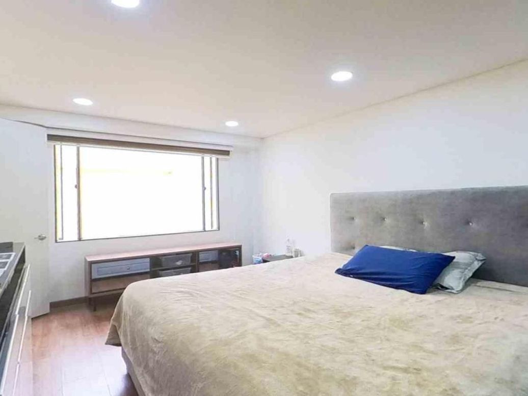 Apartamento de 3 alcobas en venta en Chapinero Central, Bogotá, 84 m² · foto 3 de 16