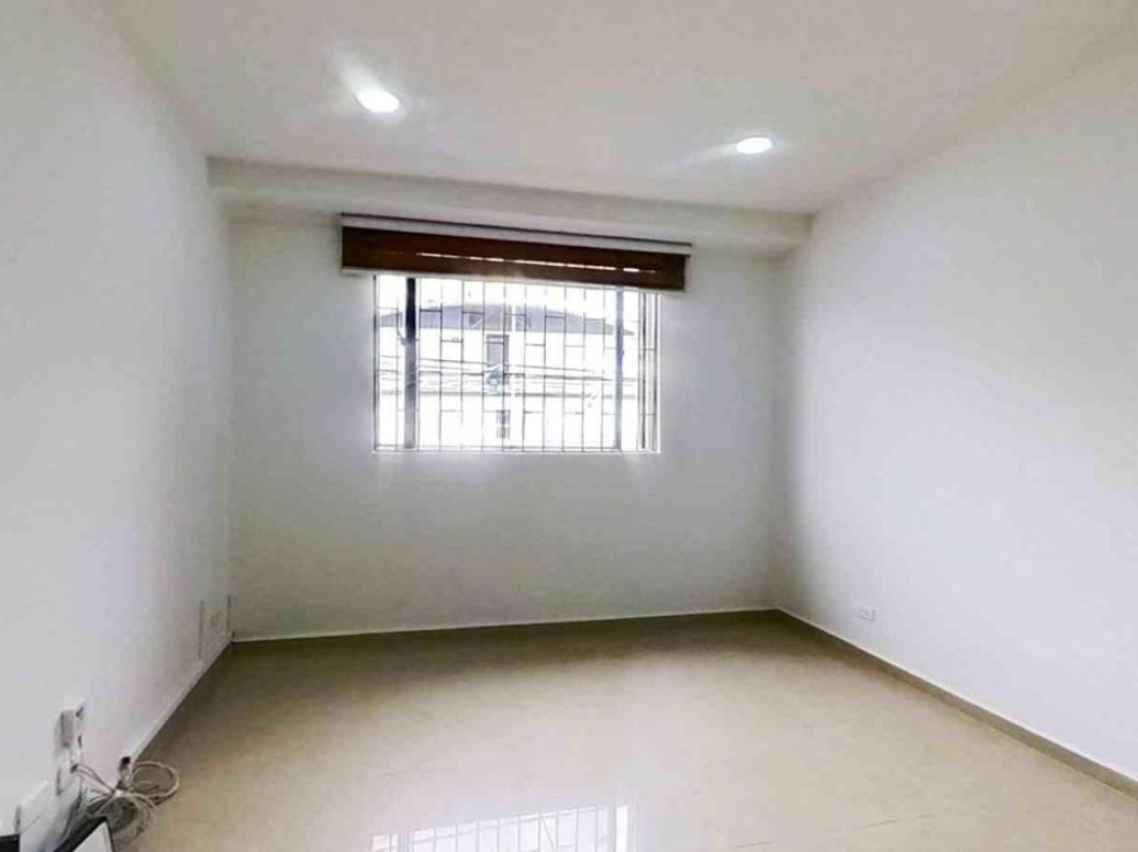 Apartamento de 3 alcobas en venta en Chapinero Central, Bogotá, 84 m² · foto 2 de 16