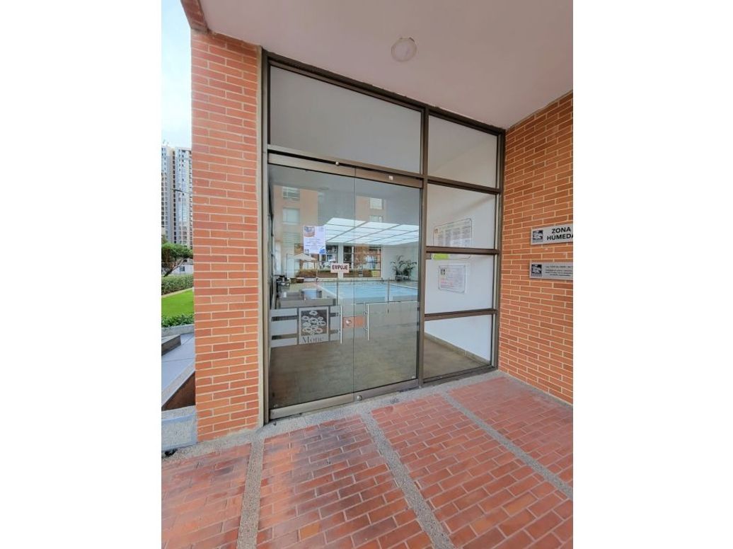 Apartamento de 3 alcobas en venta en El Plan, Bogotá, 172 m² · foto 16 de 17
