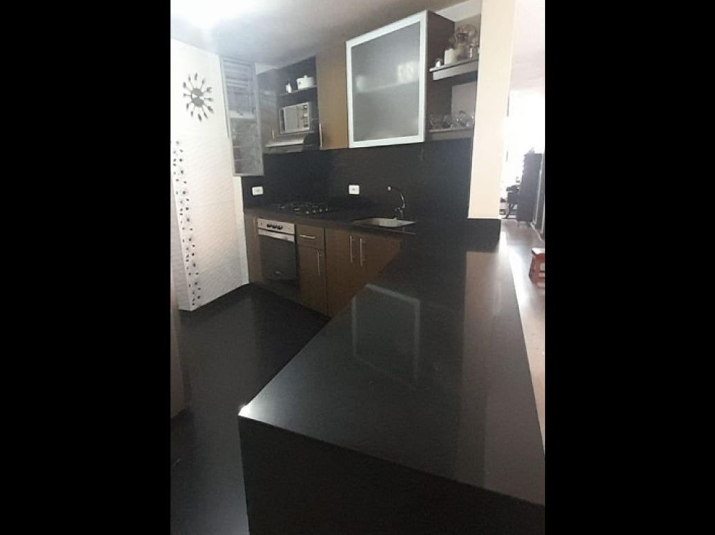 Apartamento de 3 alcobas en venta en Castilla, Bogotá, 86 m² · foto 4 de 14