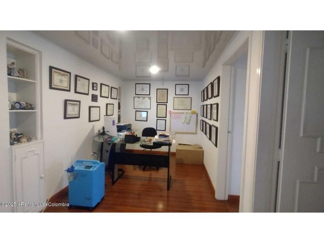 Casa de 3 alcobas en venta en El Batán, Bogotá, 240 m² · foto 11 de 20