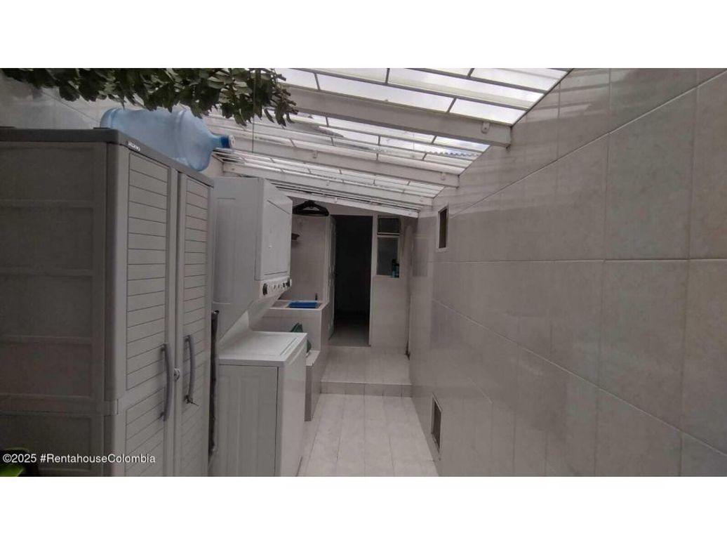Casa de 3 alcobas en venta en El Batán, Bogotá, 240 m² · foto 10 de 20