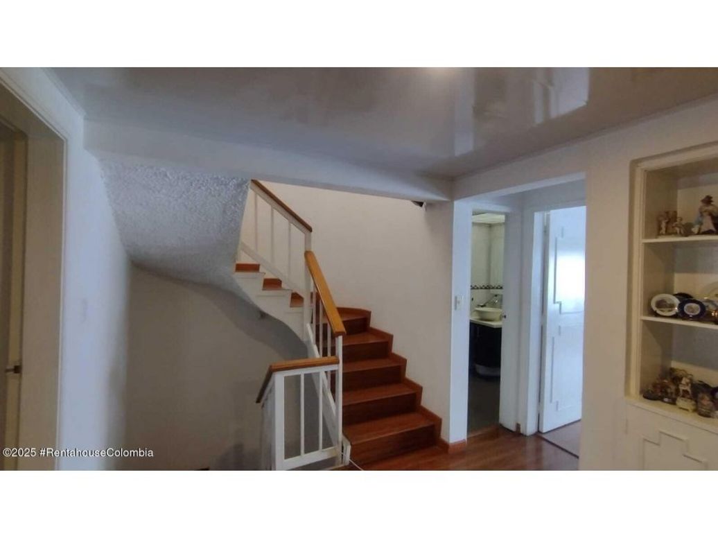 Casa de 3 alcobas en venta en El Batán, Bogotá, 240 m² · foto 19 de 20