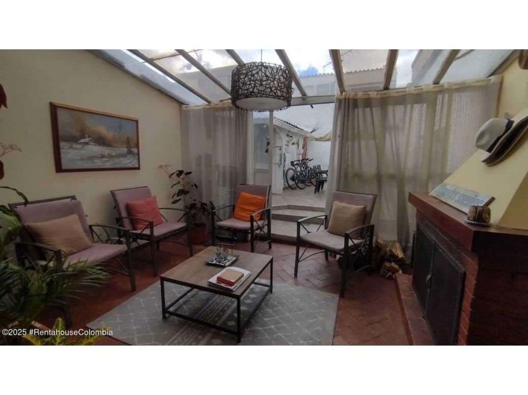 Casa de 3 alcobas en venta en El Batán, Bogotá, 240 m² · foto 5 de 20