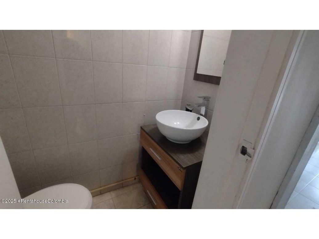 Casa de 3 alcobas en venta en El Batán, Bogotá, 240 m² · foto 8 de 20
