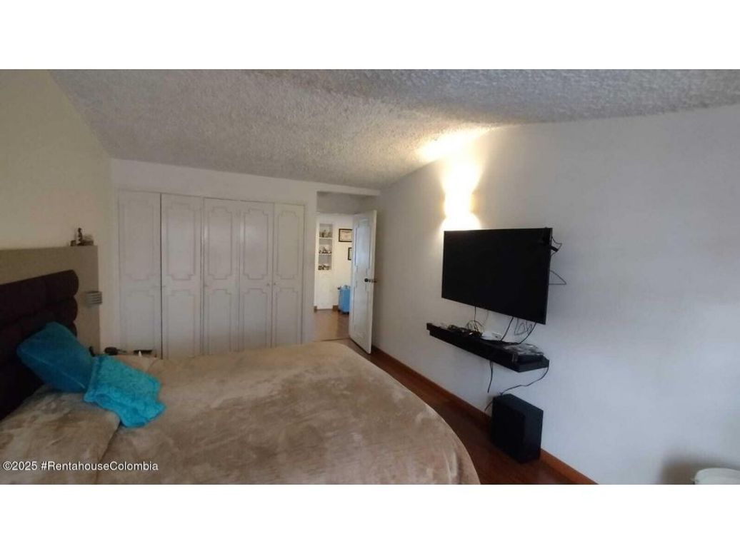 Casa de 3 alcobas en venta en El Batán, Bogotá, 240 m² · foto 13 de 20