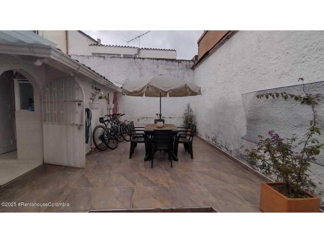 Casa de 3 alcobas en venta en El Batán, Bogotá, 240 m² · foto 6 de 20