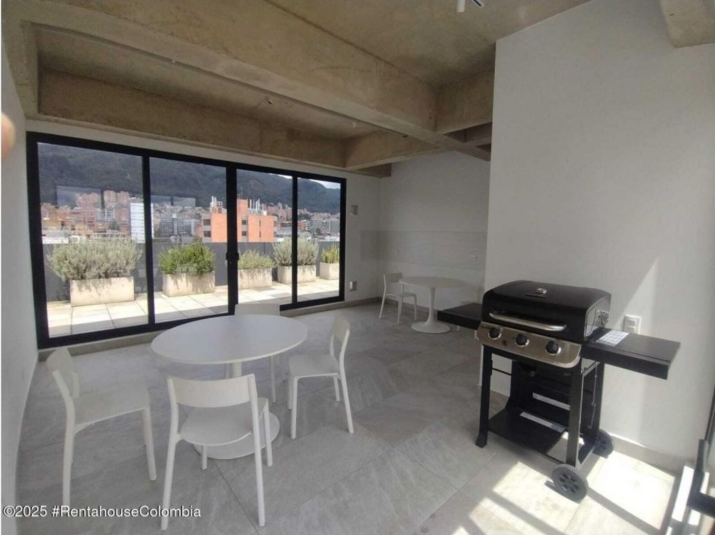 Apartamento de 1 alcoba en venta en Antiguo Country, Bogotá, 24 m² · foto 14 de 18