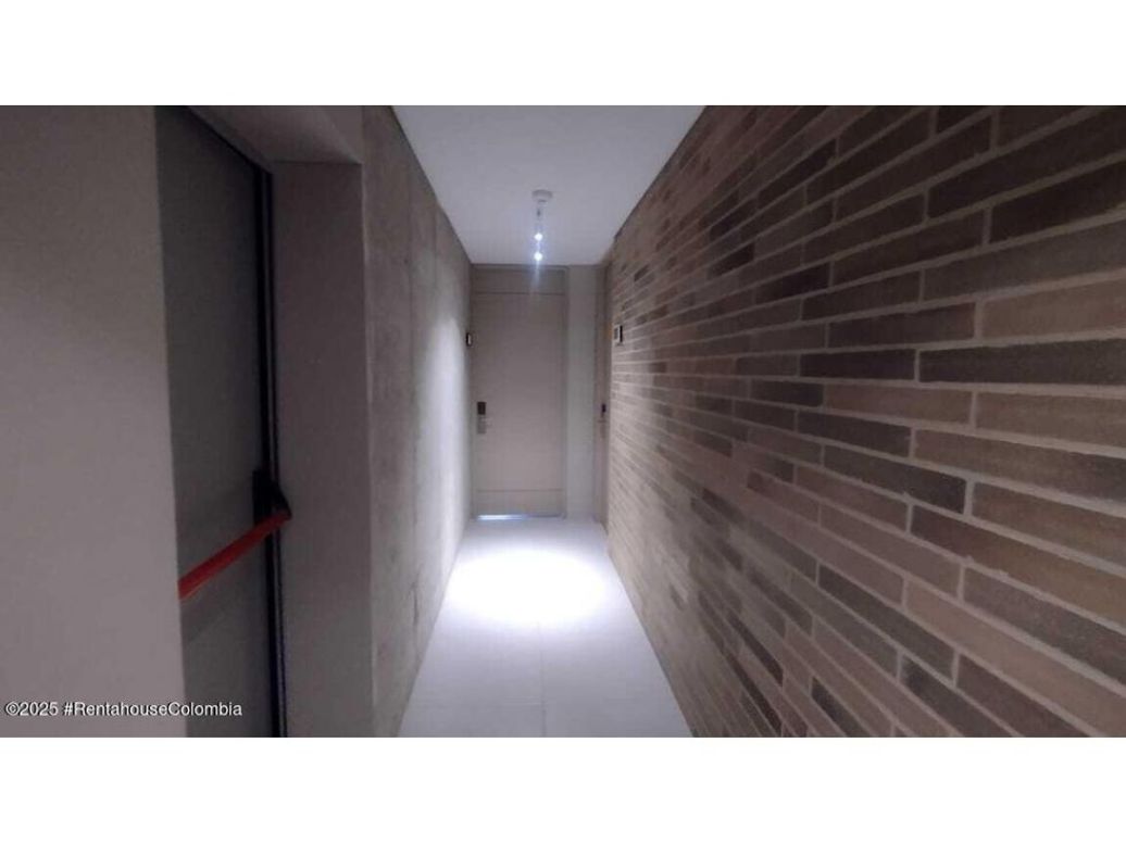 Apartamento de 1 alcoba en venta en Antiguo Country, Bogotá, 24 m² · foto 5 de 18