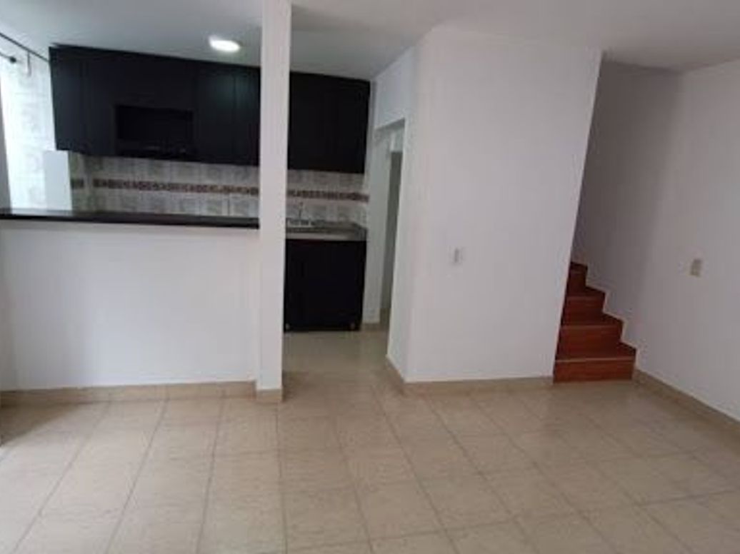 Casa de 4 alcobas en venta en El Pinar, Bogotá, 83 m² · foto 4 de 20
