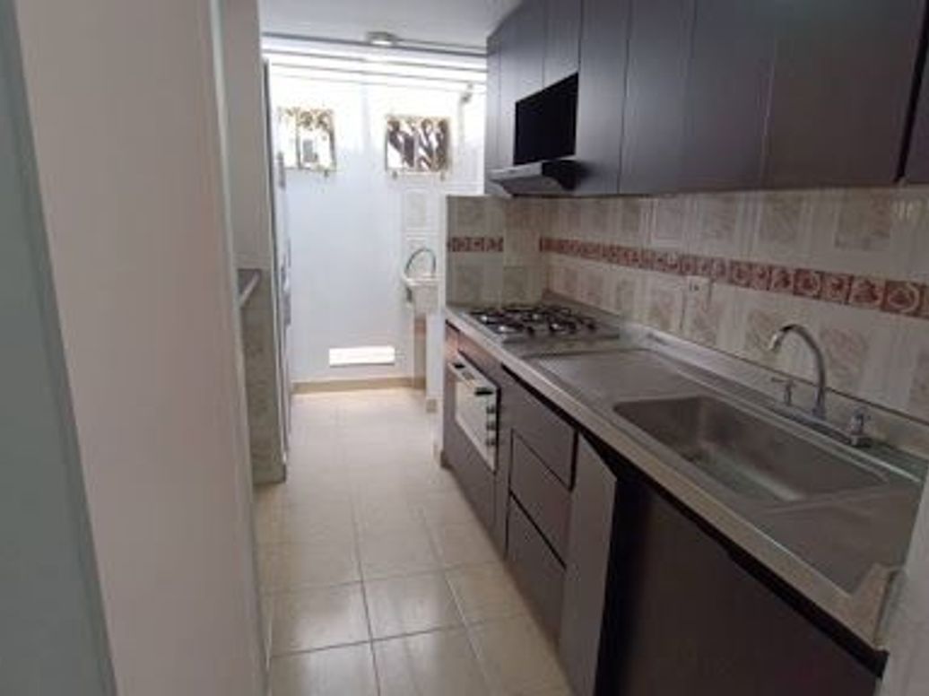 Casa de 4 alcobas en venta en El Pinar, Bogotá, 83 m² · foto 8 de 20
