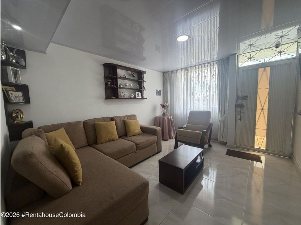 Casa de 4 alcobas en venta en Tibabita, Bogotá, 82 m² · foto 2 de 16