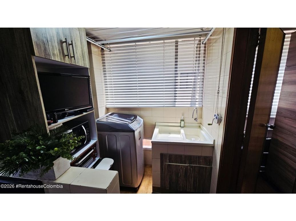 Apartamento de 2 alcobas en venta en Los Cedros, Bogotá, 70 m² · foto 7 de 18