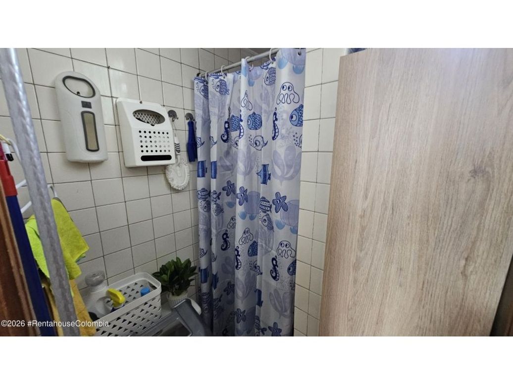 Apartamento de 2 alcobas en venta en Los Cedros, Bogotá, 70 m² · foto 9 de 18
