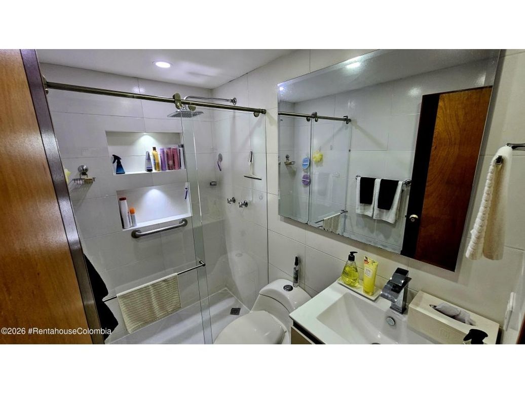 Apartamento de 2 alcobas en venta en Los Cedros, Bogotá, 70 m² · foto 12 de 18