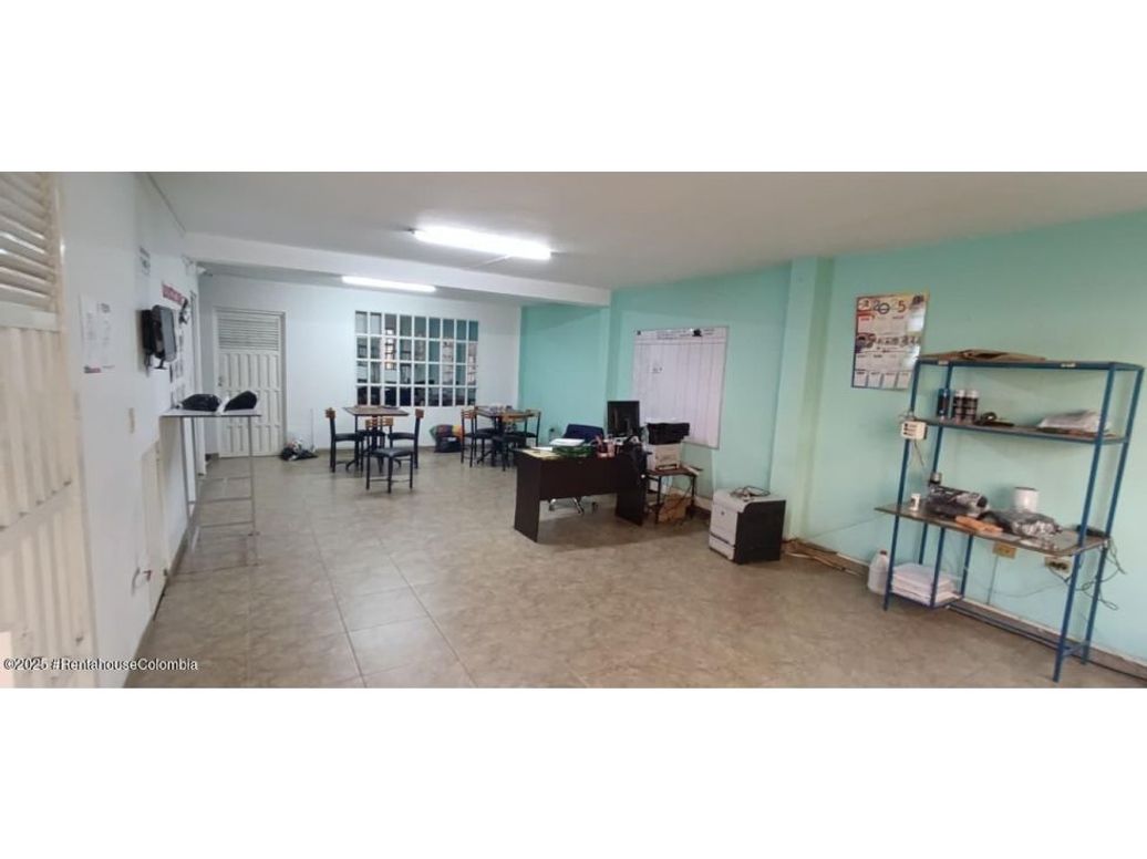 Casa de 15 alcobas en venta en María Paz, Bogotá, 288 m² · foto 4 de 19