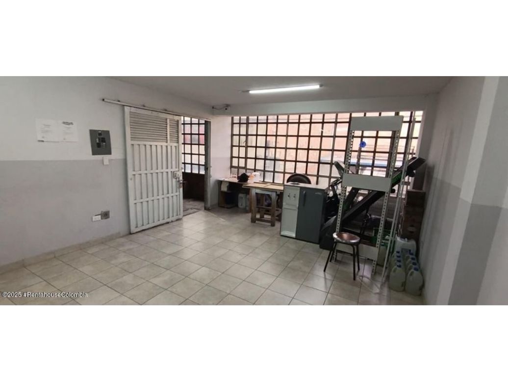 Casa de 15 alcobas en venta en María Paz, Bogotá, 288 m² · foto 7 de 19