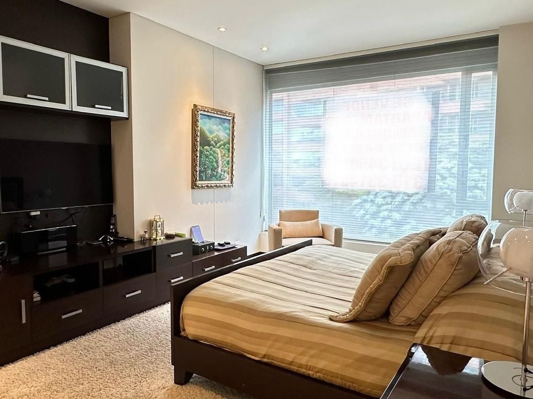 Apartamento de 4 alcobas en venta en Los Rosales, Bogotá, 300 m² · foto 15 de 20