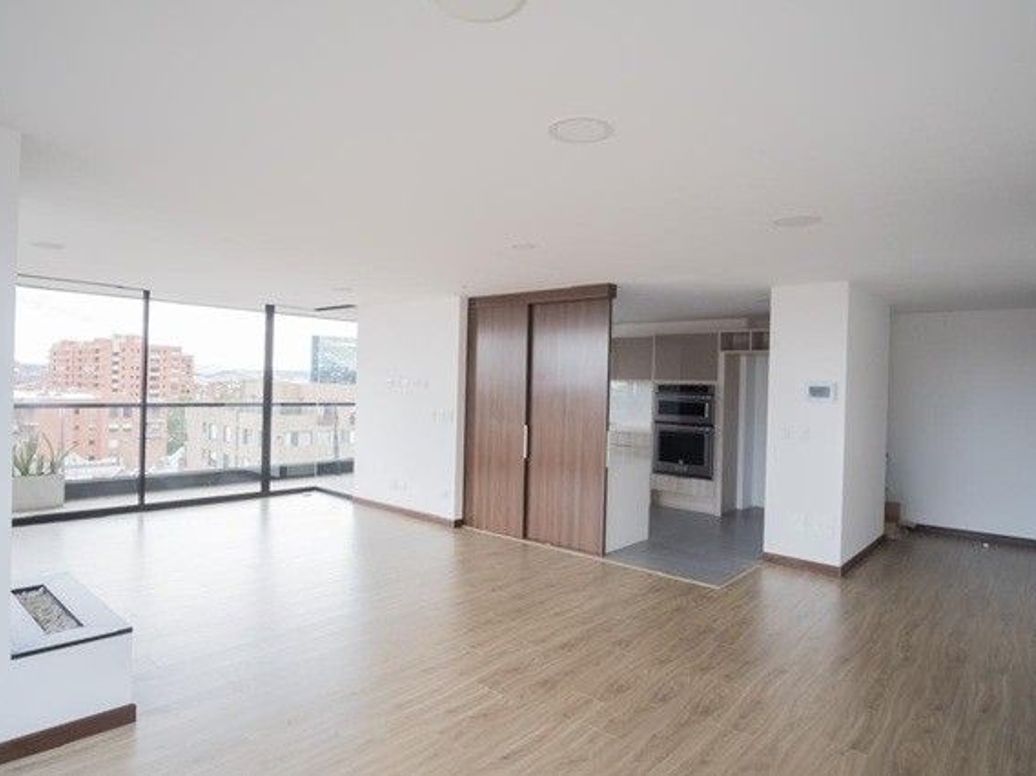 Apartamento de 2 alcobas en venta en Santa Ana Occidental, Bogotá, 144 m² · foto 10 de 18