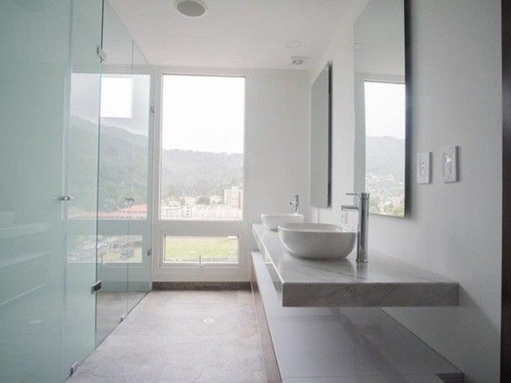 Apartamento de 2 alcobas en venta en Santa Ana Occidental, Bogotá, 144 m² · foto 14 de 18