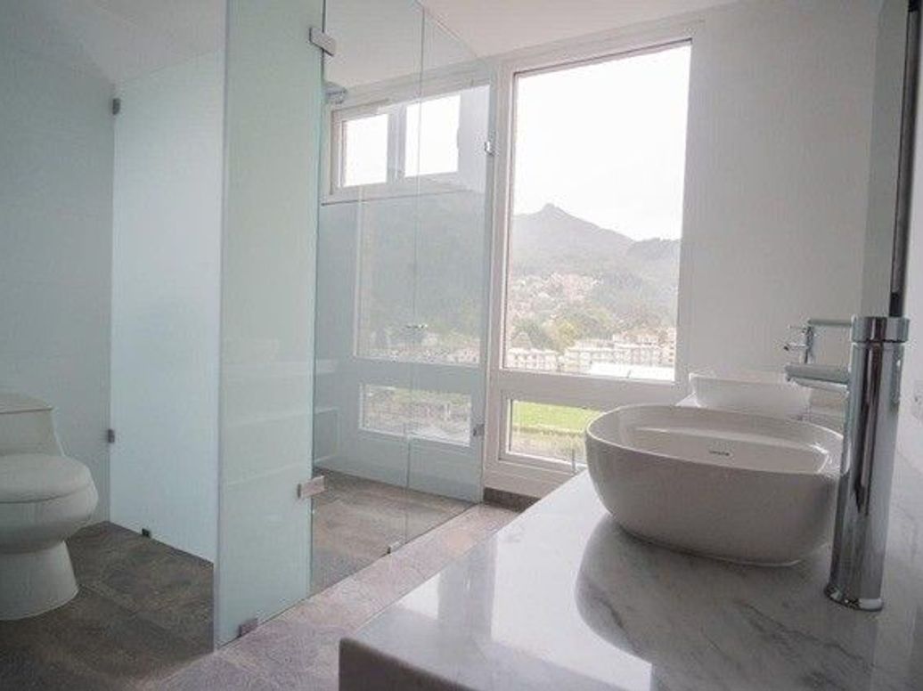 Apartamento de 2 alcobas en venta en Santa Ana Occidental, Bogotá, 144 m² · foto 8 de 18