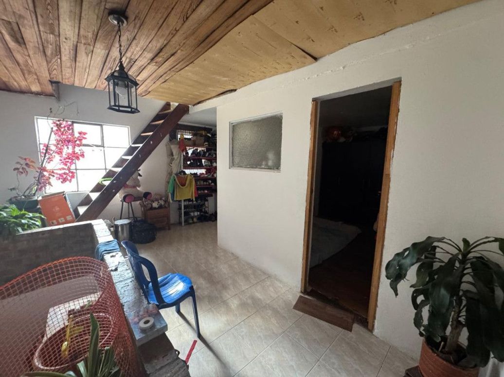 Casa de 9 alcobas en venta en Ingles, Bogotá, 342 m² · foto 7 de 9
