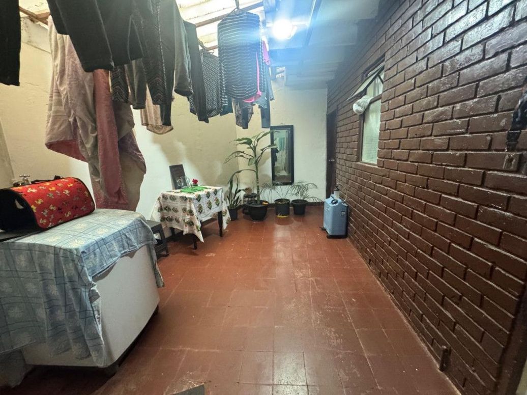 Casa de 9 alcobas en venta en Ingles, Bogotá, 342 m² · foto 2 de 9