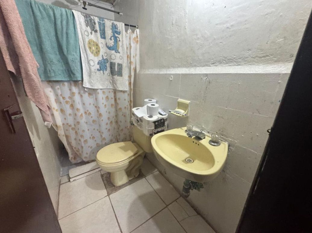 Casa de 9 alcobas en venta en Ingles, Bogotá, 342 m² · foto 4 de 9