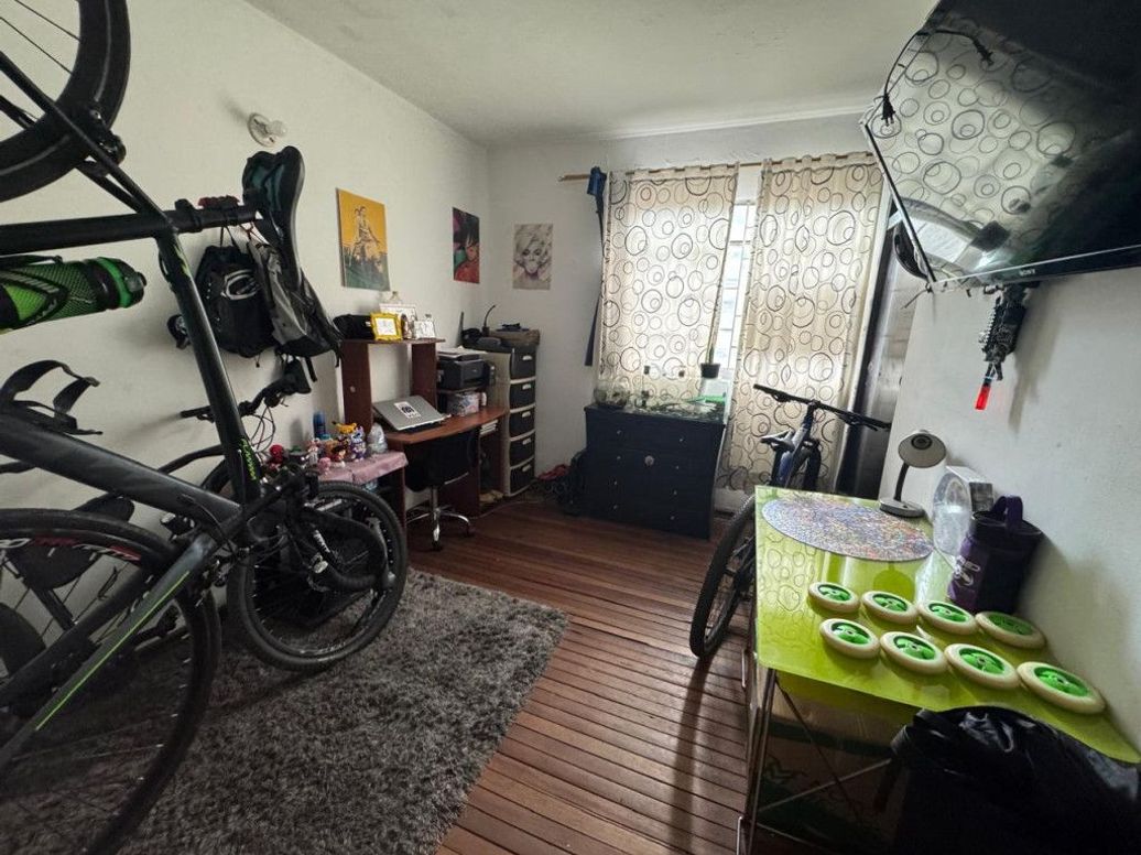 Casa de 9 alcobas en venta en Ingles, Bogotá, 342 m² · foto 8 de 9