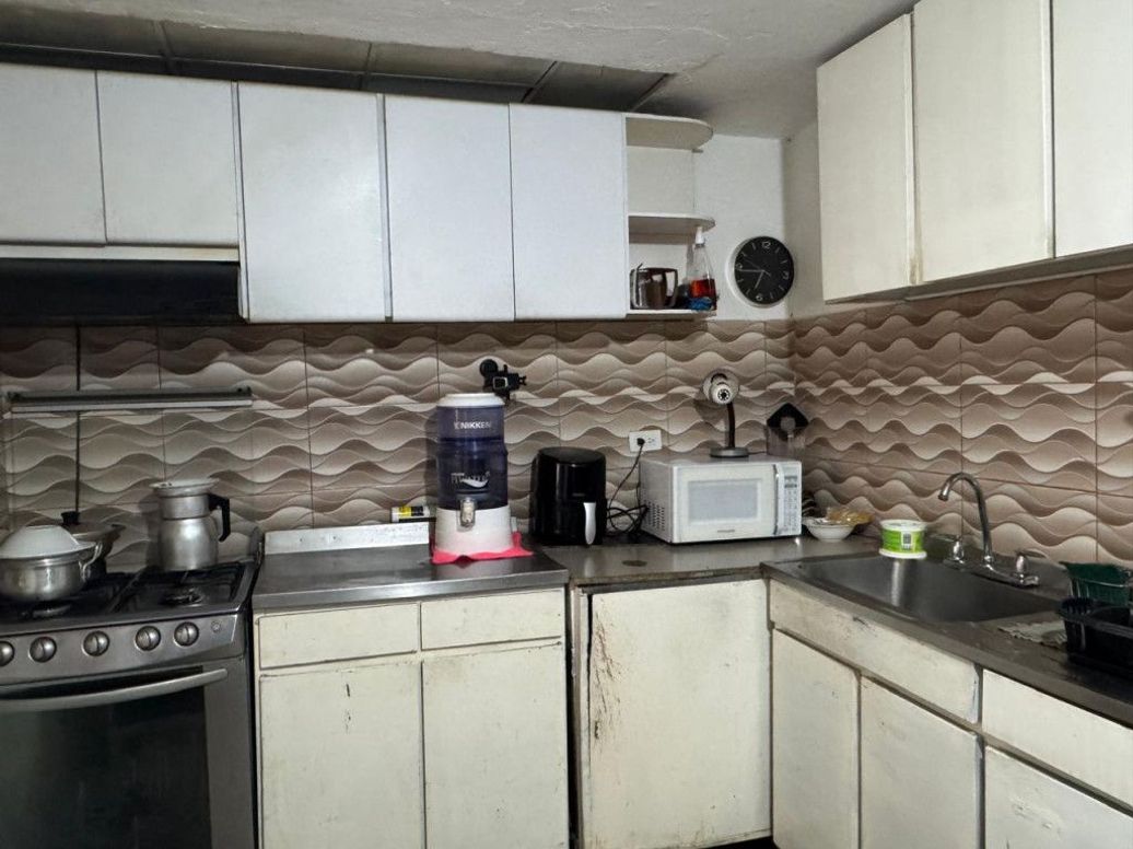 Casa de 9 alcobas en venta en Ingles, Bogotá, 342 m² · foto 9 de 9