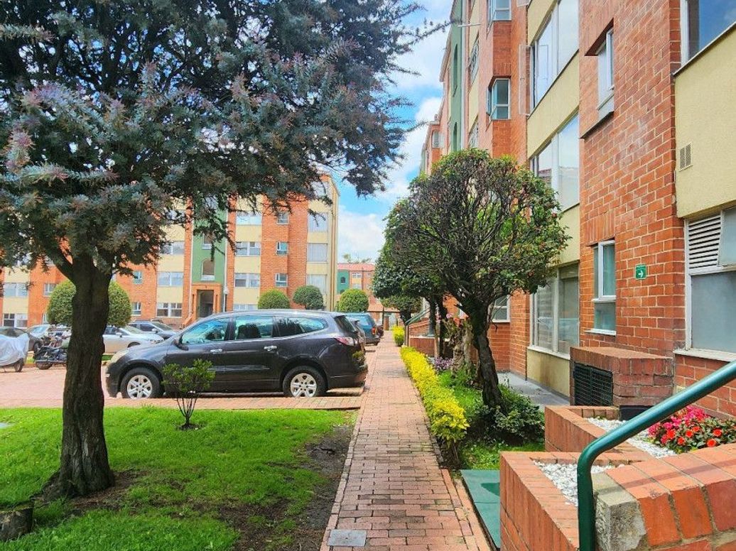 Apartamento de 3 alcobas en venta en El Redil, Bogotá, 73 m² · foto 5 de 20
