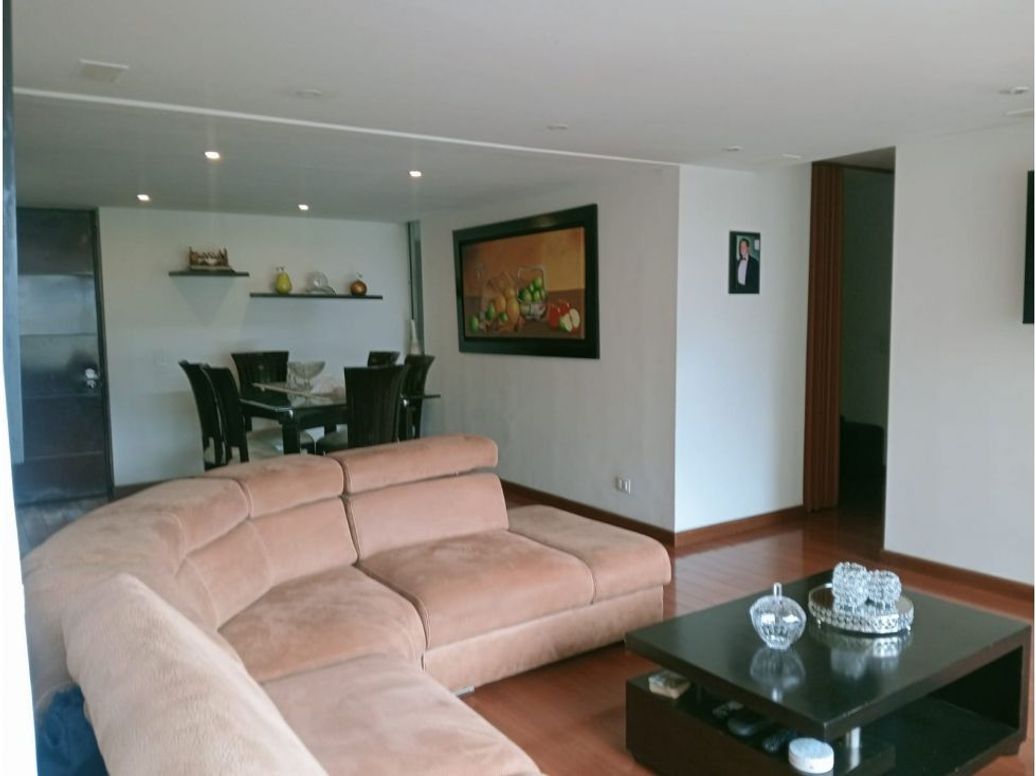 Apartamento de 3 alcobas en venta en San Antonio Nor - Occidental, Bogotá, 110 m² · foto 2 de 10