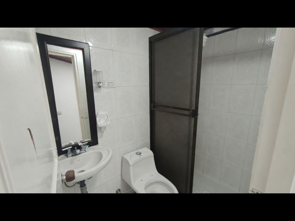 Casa de 4 alcobas en venta en Villa Luz, Bogotá, 300 m² · foto 13 de 20