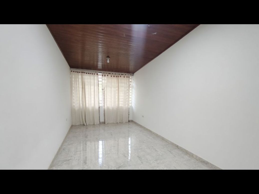 Casa de 4 alcobas en venta en Villa Luz, Bogotá, 300 m² · foto 14 de 20