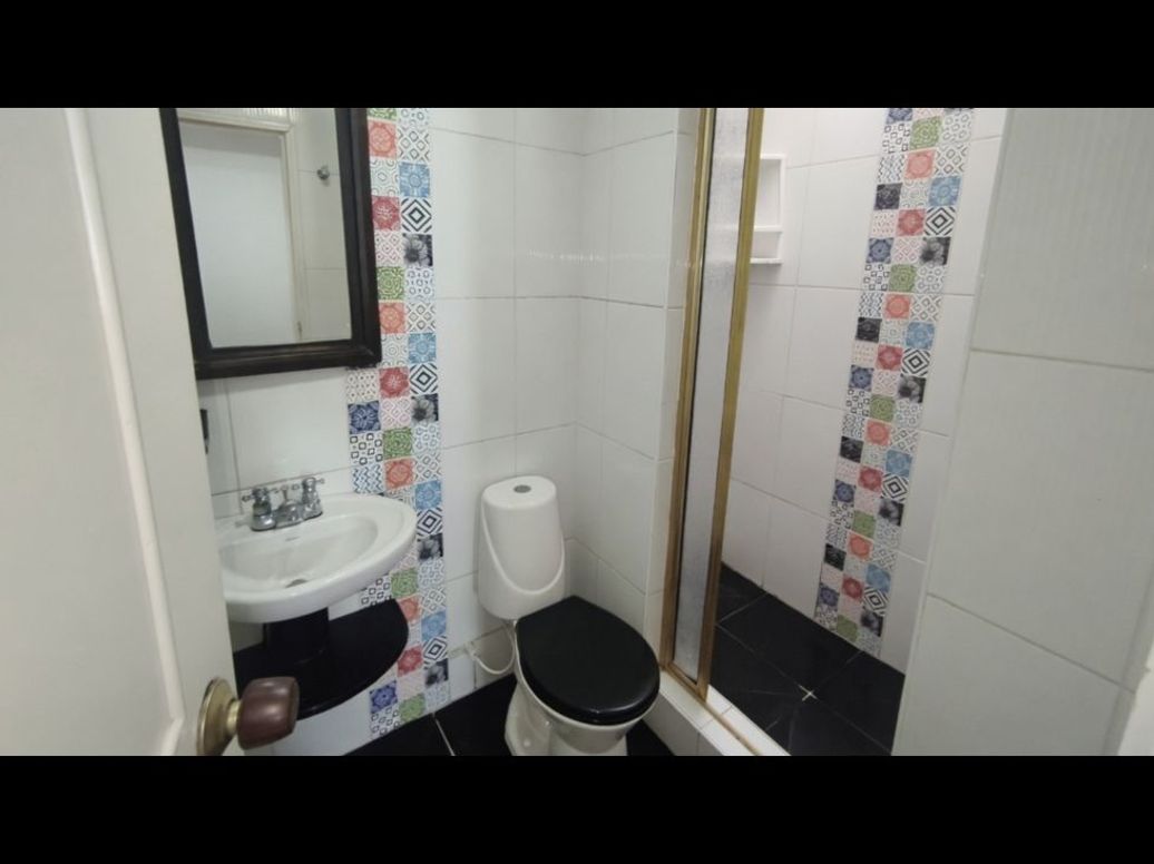Casa de 4 alcobas en venta en Villa Luz, Bogotá, 300 m² · foto 17 de 20