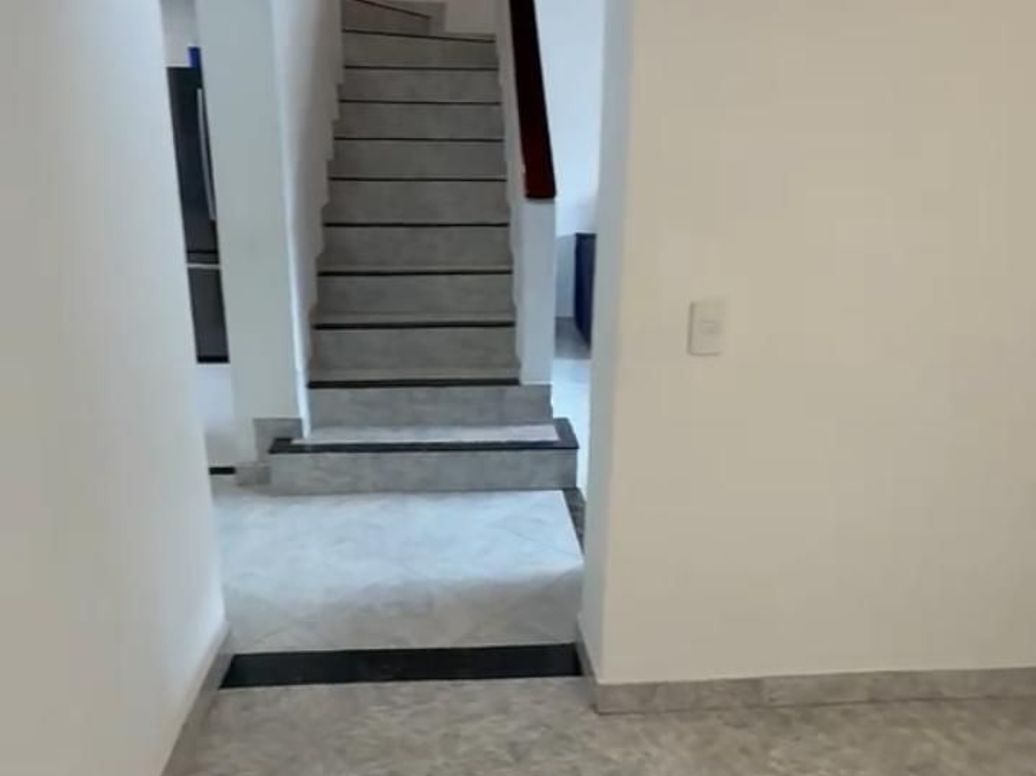 Casa de 6 alcobas en venta en Bavaria, Bogotá, 120 m² · foto 2 de 20