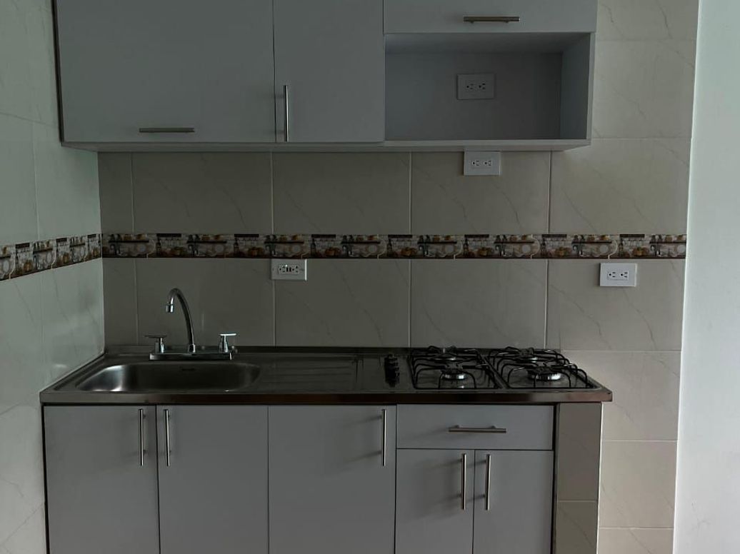 Apartamento de 2 alcobas en venta en Suba Urbano, Bogotá, 48 m² · foto 2 de 11