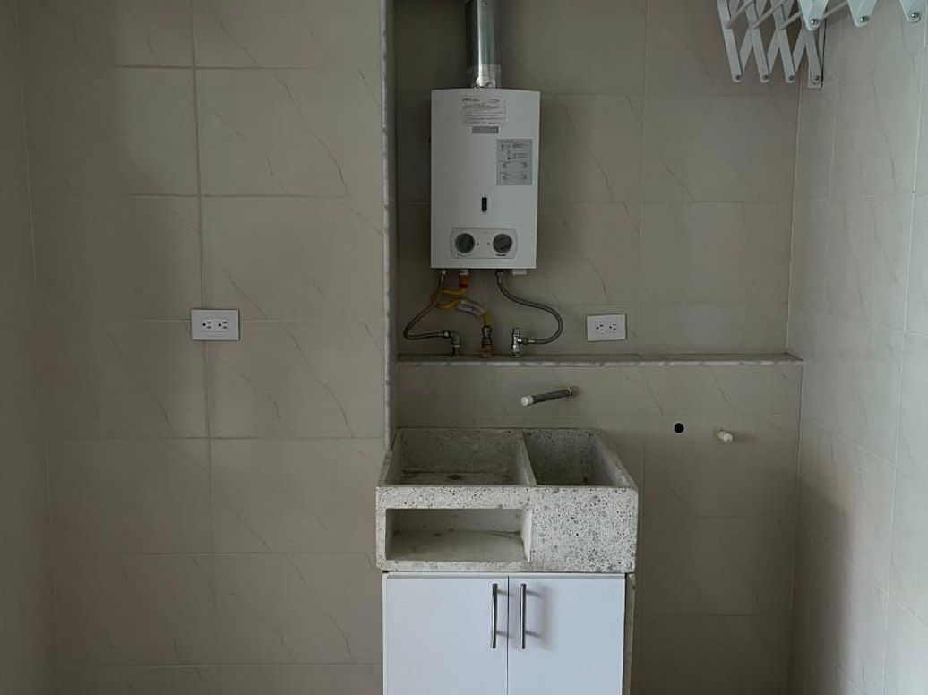 Apartamento de 2 alcobas en venta en Suba Urbano, Bogotá, 48 m² · foto 7 de 11