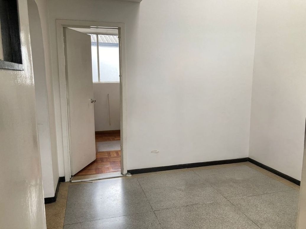 Apartamento de 6 alcobas en venta en Quinta Paredes, Bogotá, 280 m² · foto 9 de 14