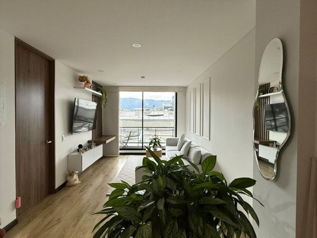 Apartamento de 1 alcoba en venta en Santa Rosa, Bogotá, 60 m² · foto 2 de 14