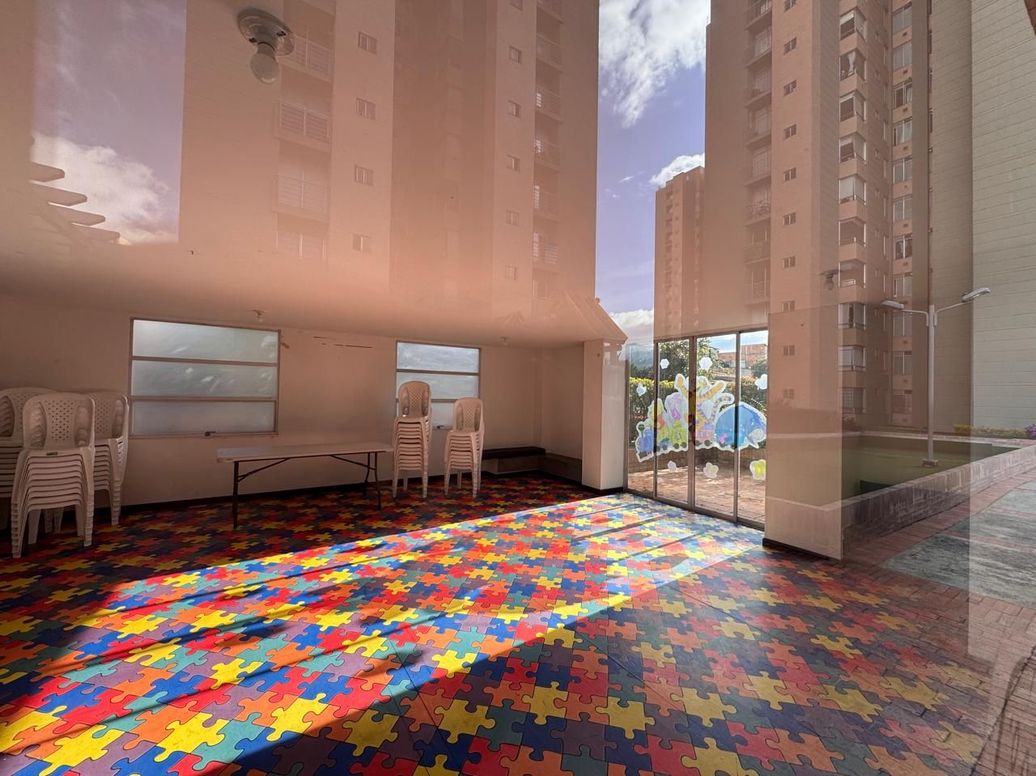 Apartamento de 4 alcobas en venta en Pradera Norte, Bogotá, 168 m² · foto 19 de 20
