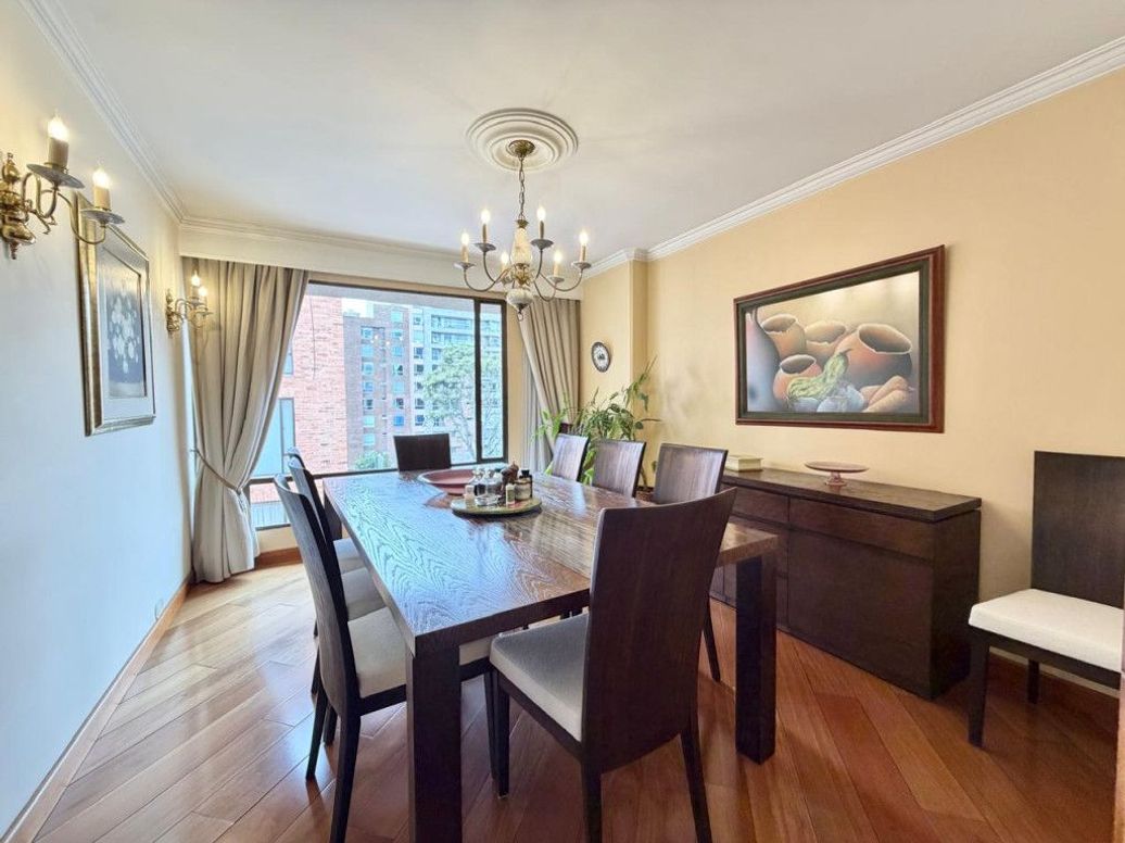 Apartamento de 4 alcobas en venta en Chico Norte Et. Iii, Bogotá, 240 m² · foto 4 de 20