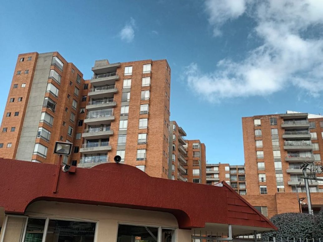Apartamento de 3 alcobas en venta en El Moral, Bogotá, 66 m² · foto 2 de 13
