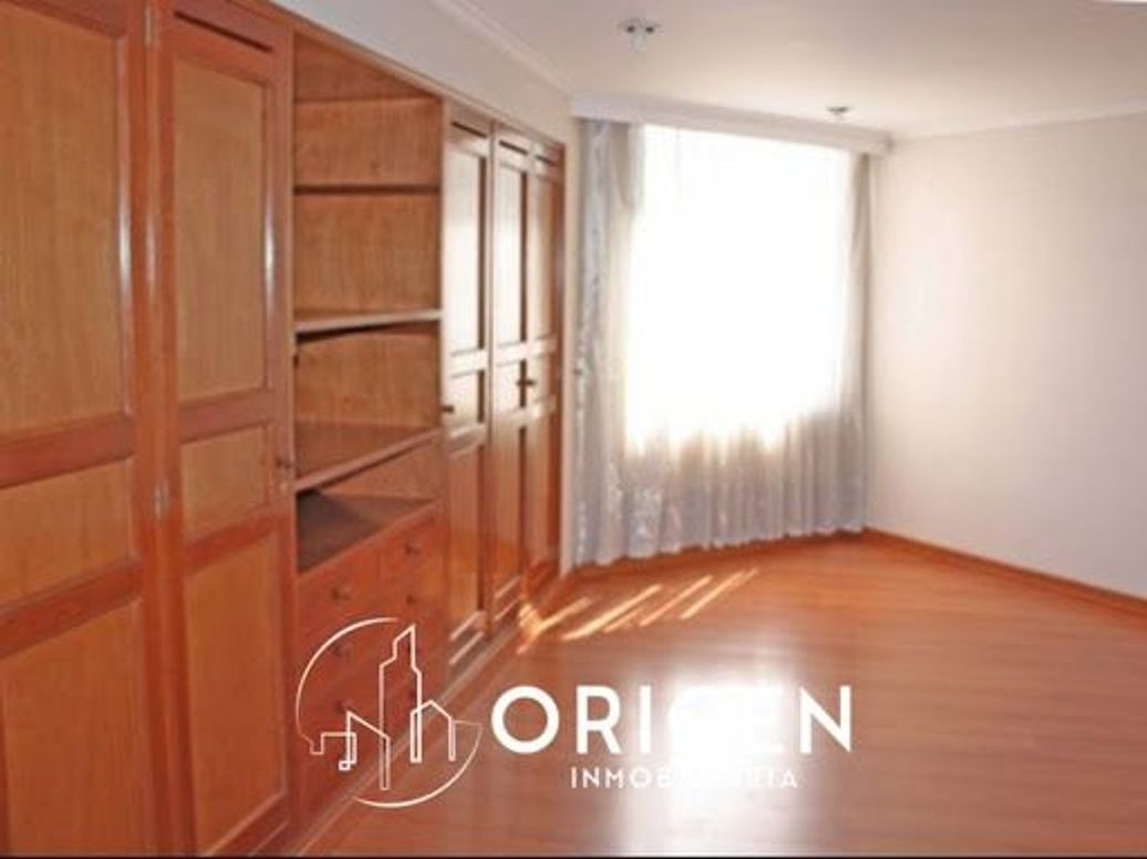 Apartamento de 3 alcobas en venta en Santa Barbara Central, Bogotá, 180 m² · foto 8 de 11