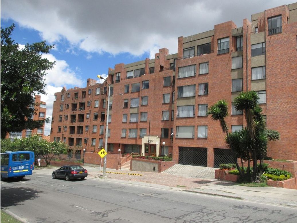 Apartamento de 3 alcobas en venta en Cedro Golf, Bogotá, 80 m² · foto 2 de 20